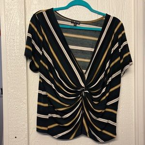 Low cut crop top